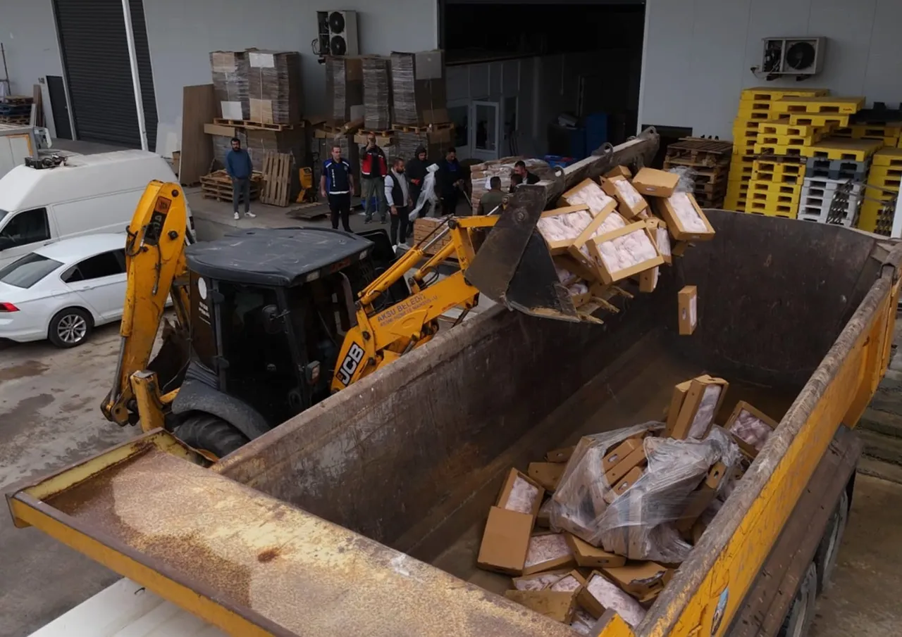 25 ton bozuk tavuk ve tavuk ürünü tespit edildi