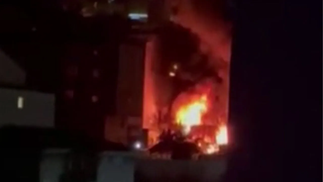 Küçükçekmece'de fabrika yangını!