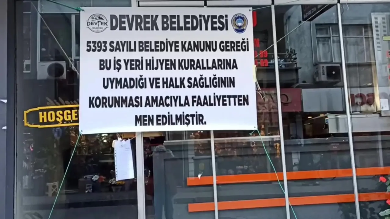 Skandal görüntüler! Pidecideki gizli bölmeye giren ekipler hemen dükkanı mühürledi
