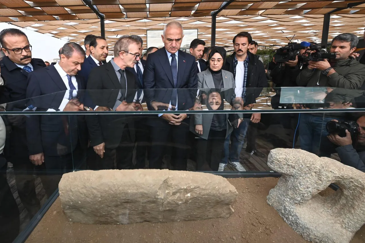 Tarihin akışını değiştirebilir! Ağzı dikili “Ölüm Yüzü” heykeli gün yüzüne çıktı