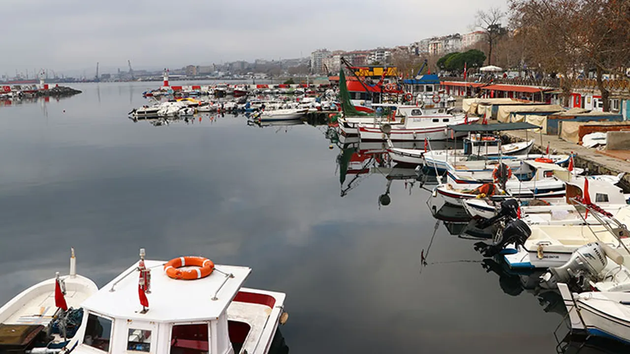 Tekirdağ'da deniz ulaşımına hava engeli! Balıkçılar açılamadı