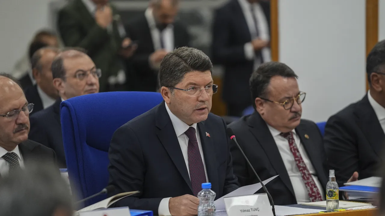 Bakan Tunç'tan yeni anayasa açıklaması
