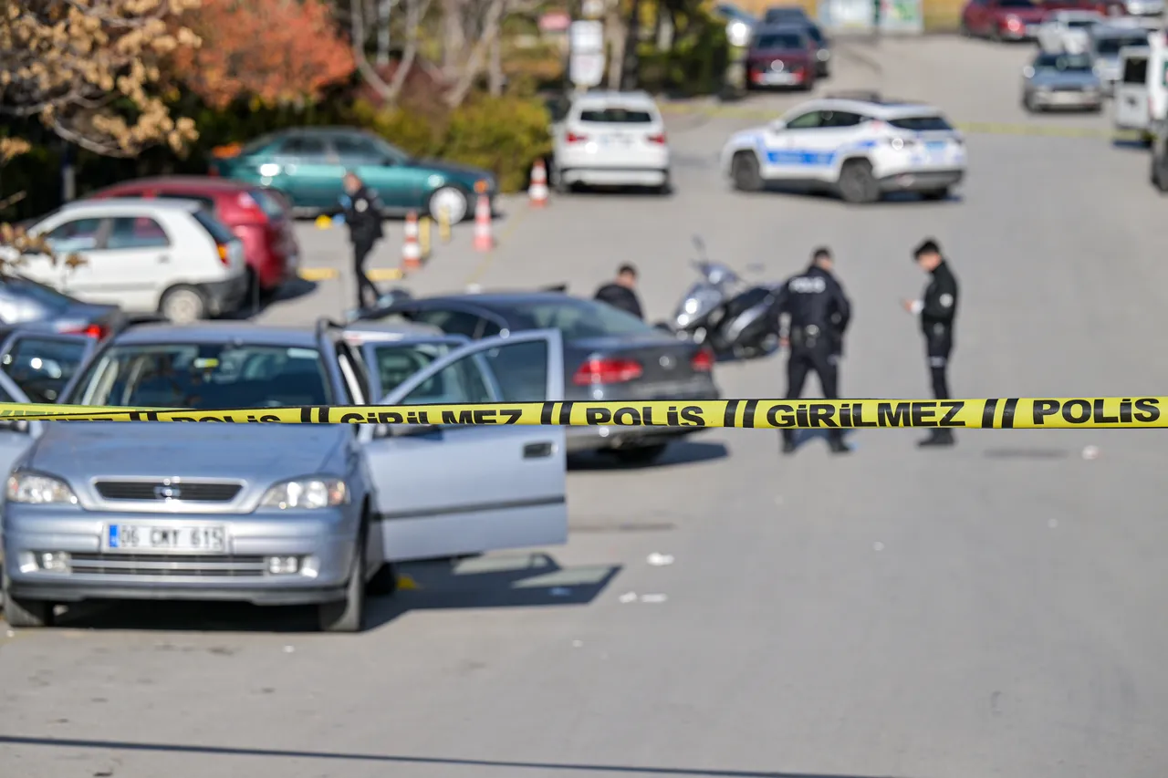 Ankara Adliyesi önünde bıçaklı kavga! Yaralılar var
