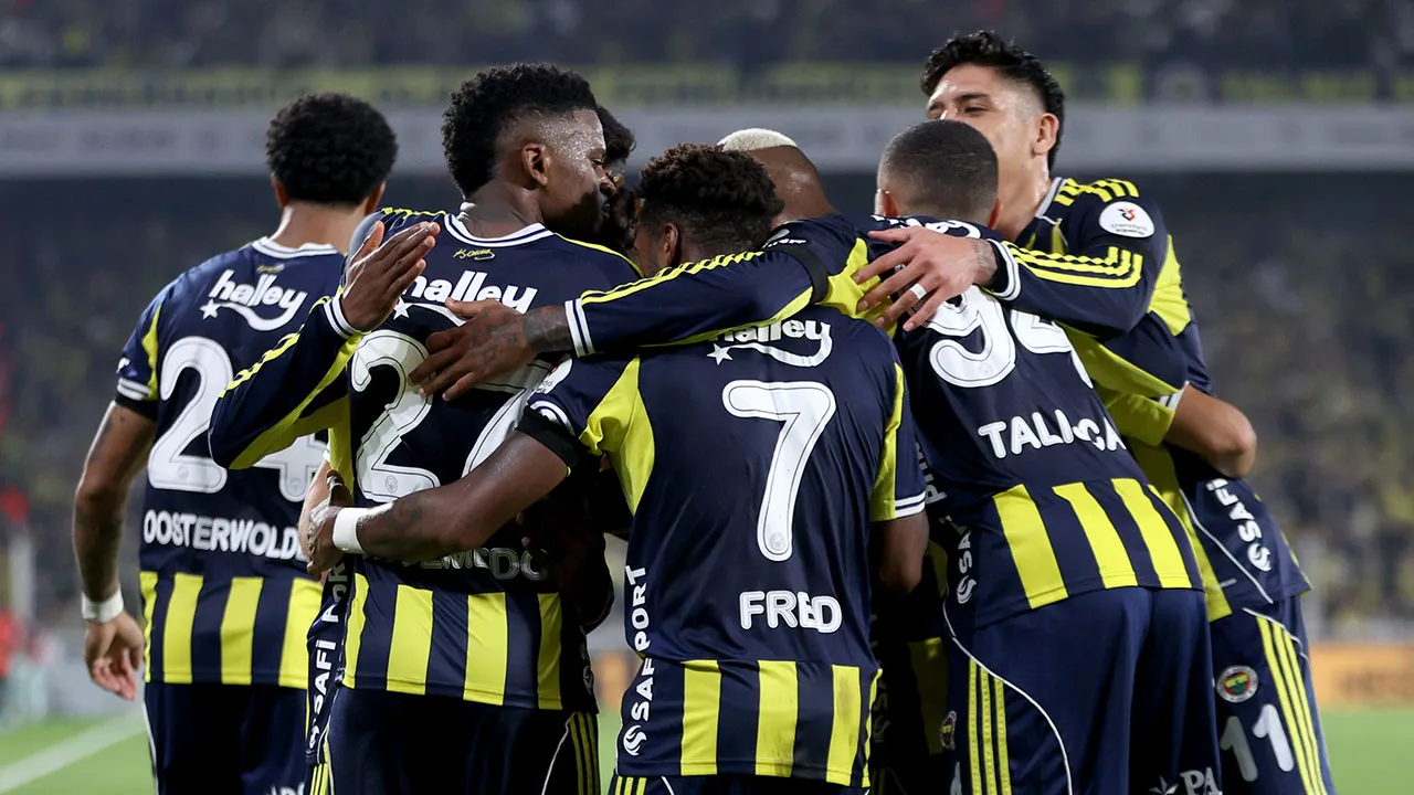 Fenerbahçe'nin Ferencvaros maçı 11'i belli oldu: Tedesco, 21'lik genç oyuncuyu sahaya sürdü