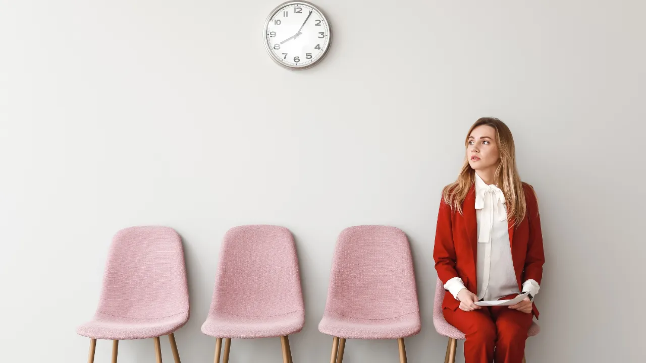 Fransada bakanlıkta skandal! İş görüşmesine gelen 200 kadının içeceğine ilaç karıştırıldı