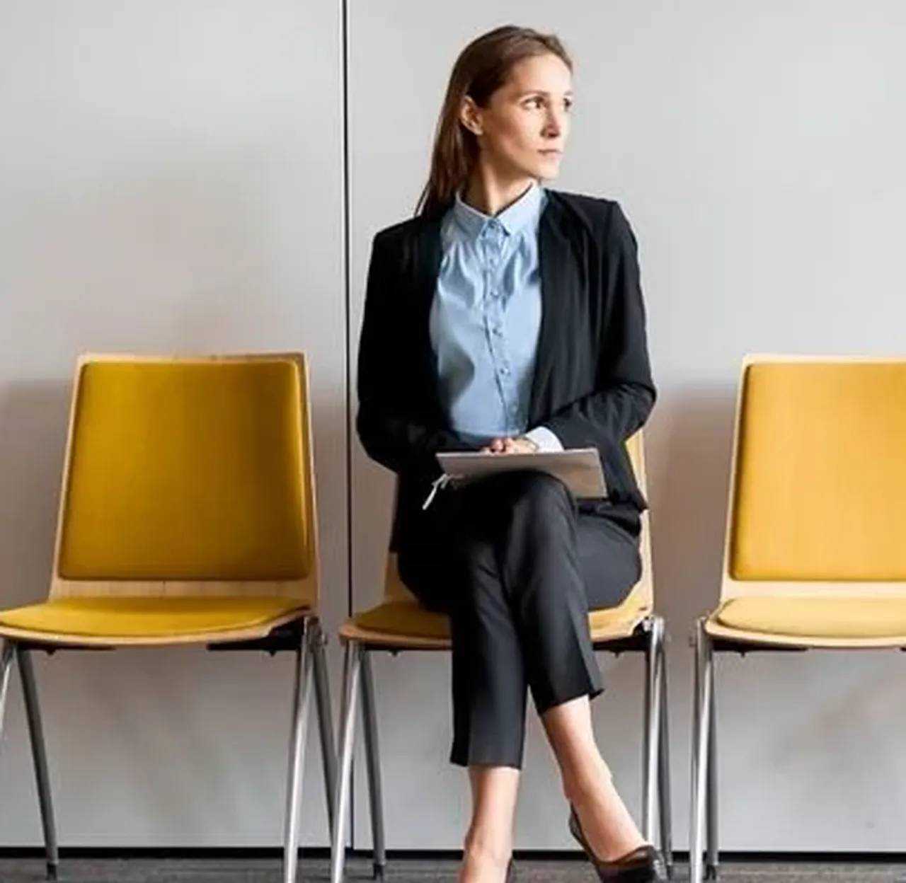 Fransada bakanlıkta skandal! İş görüşmesine gelen 200 kadının içeceğine ilaç karıştırıldı