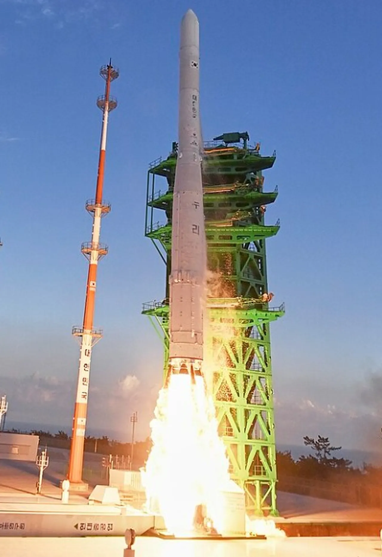 Güney Kore Nuri roketini fırlattı! 4. operasyon da başarılı