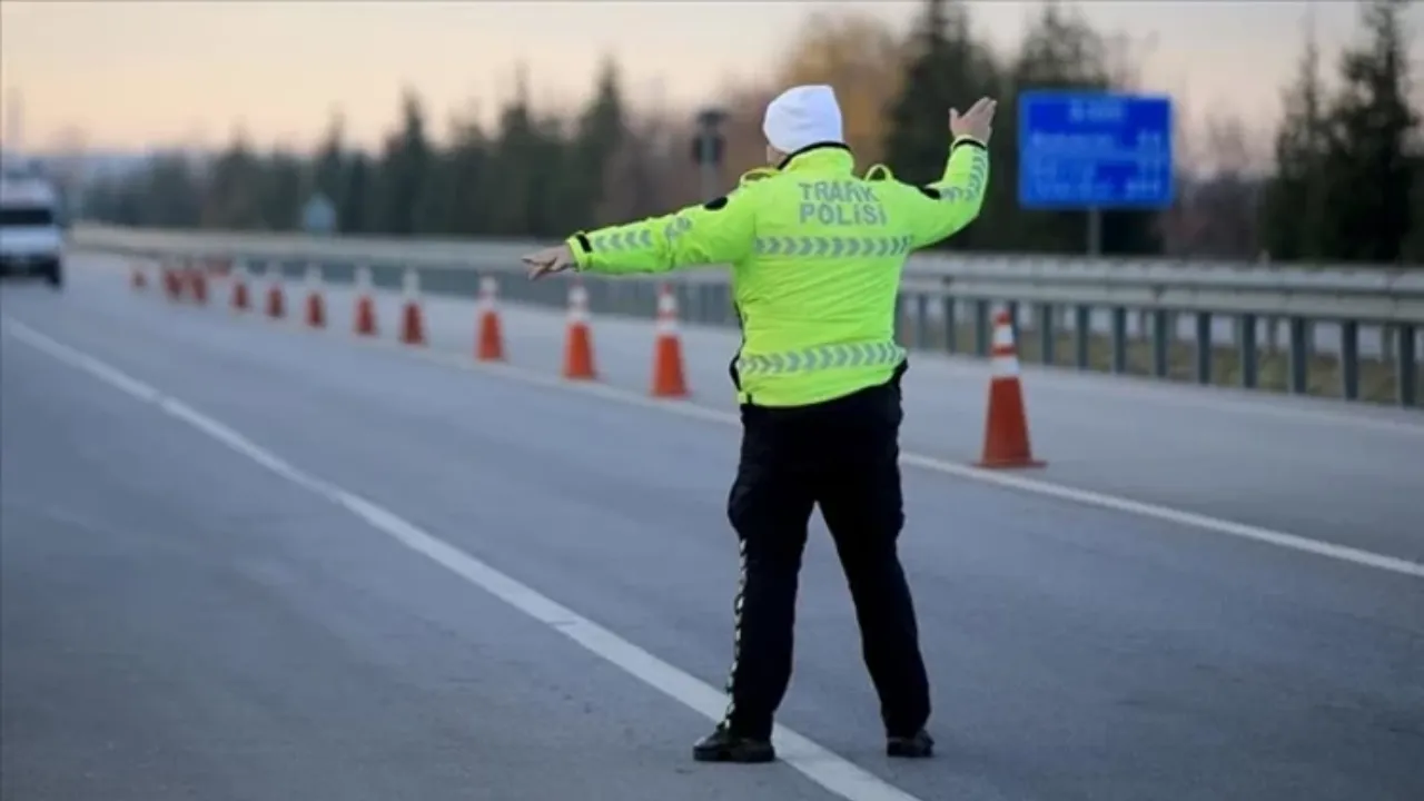 İstanbul'da hangi yollar kapalı, ne zaman açılacak? Trafiğe kapalı yollar Valilik tarafından duyuruldu