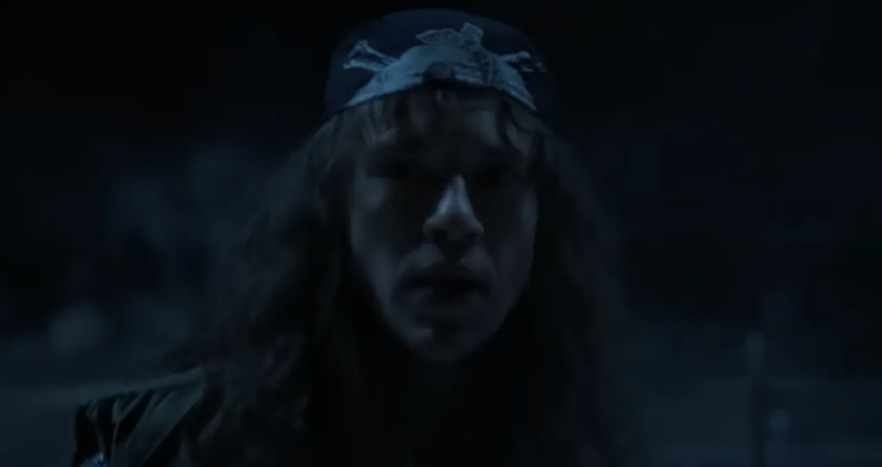Stranger Things Eddie öldü mü? Efsane karakterin geleceği merak ediliyor