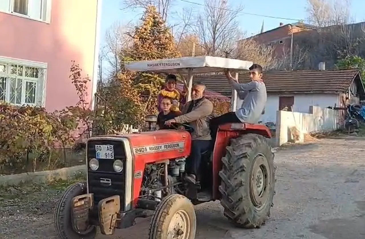 Tarladan çıkmayan traktöre Boğaz Köprüsünden ceza geldi! Hayatının şokunu yaşadı
