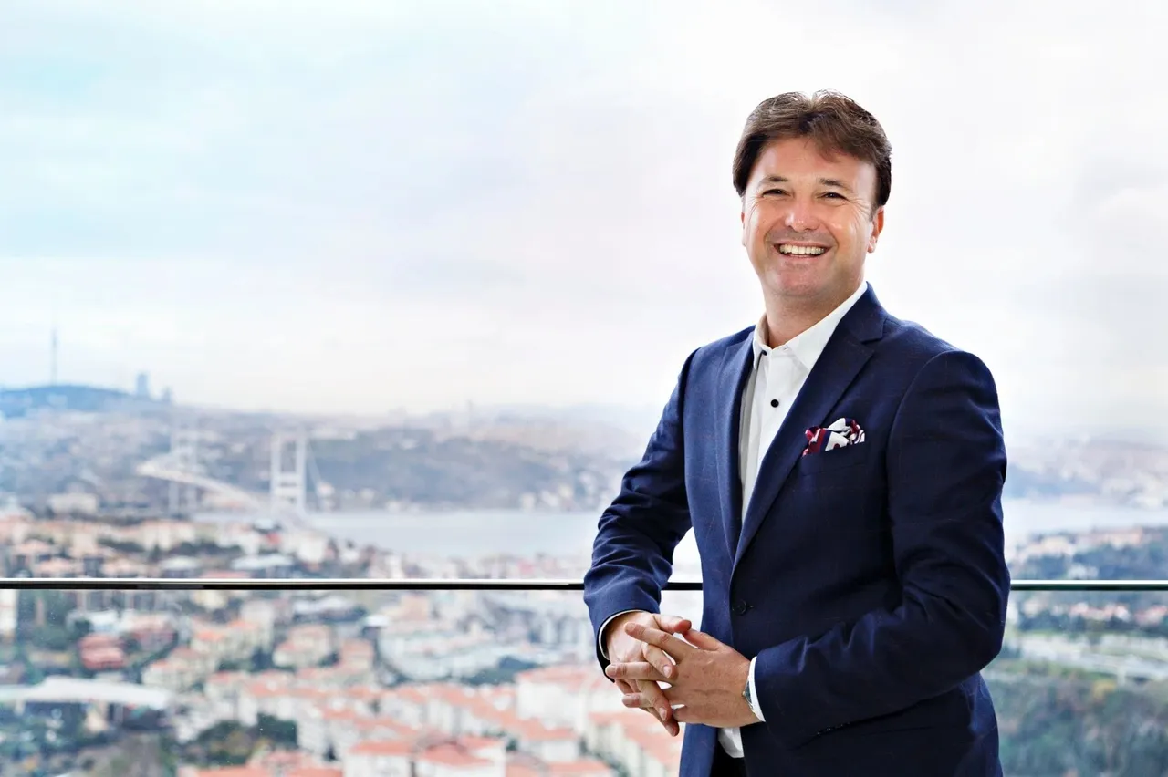 Tarihçi-yazar Saffet Emre Tonguç