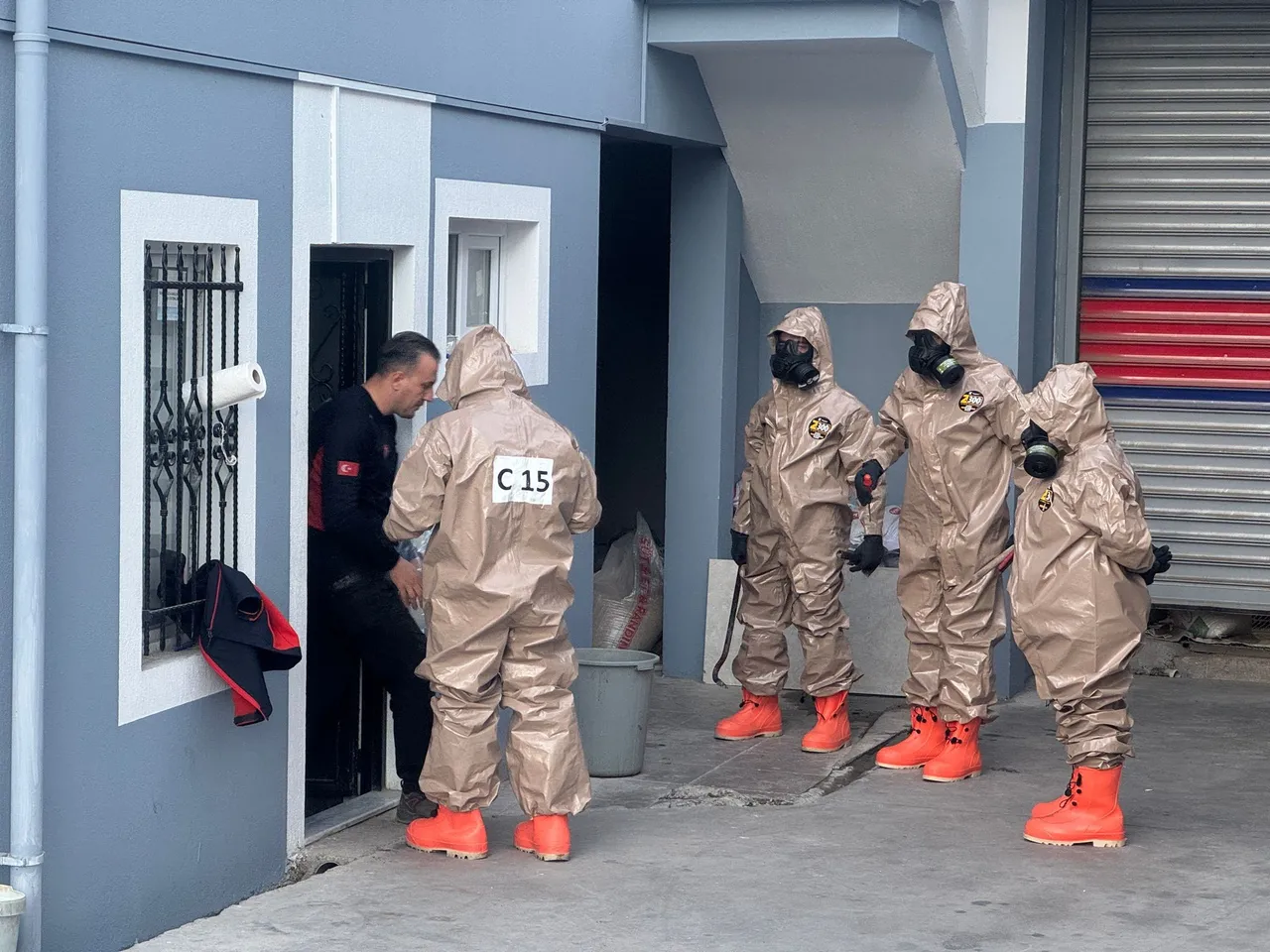 Ekipler kardeşlerin evinde inceleme yaptı