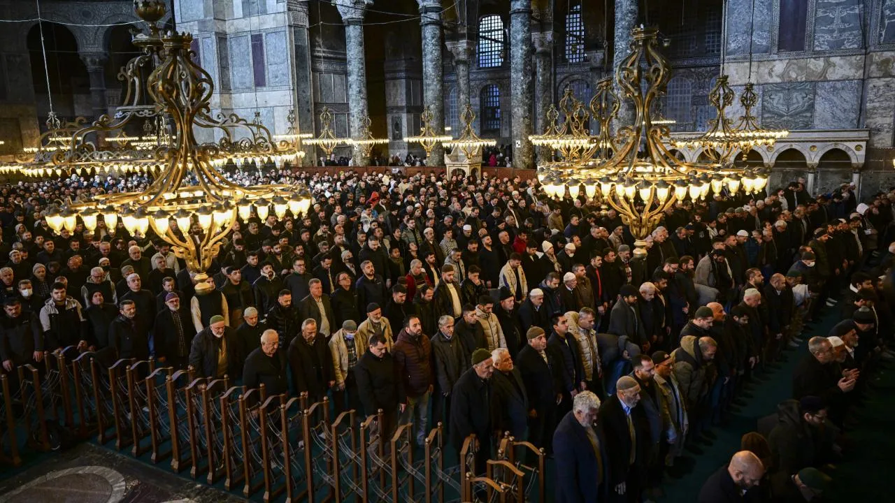 Cuma namazı saat kaçta kılınacak? 28 Kasım il il Cuma namazı vakitleri