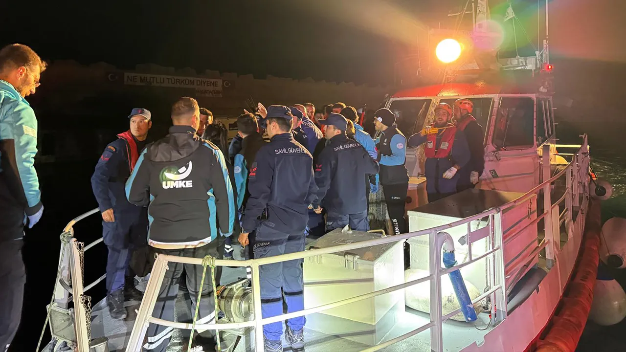 Karadeniz'de tankerler peş peşe yandı! Gemilere saldırı mı düzenlendi?