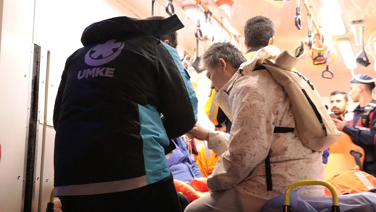 Karadeniz'de tankerler peş peşe yandı! Gemilere saldırı mı düzenlendi?