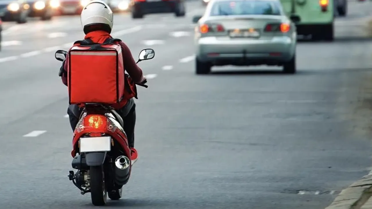 Vatandaşlara restoran siparişi için çağrı yaptı