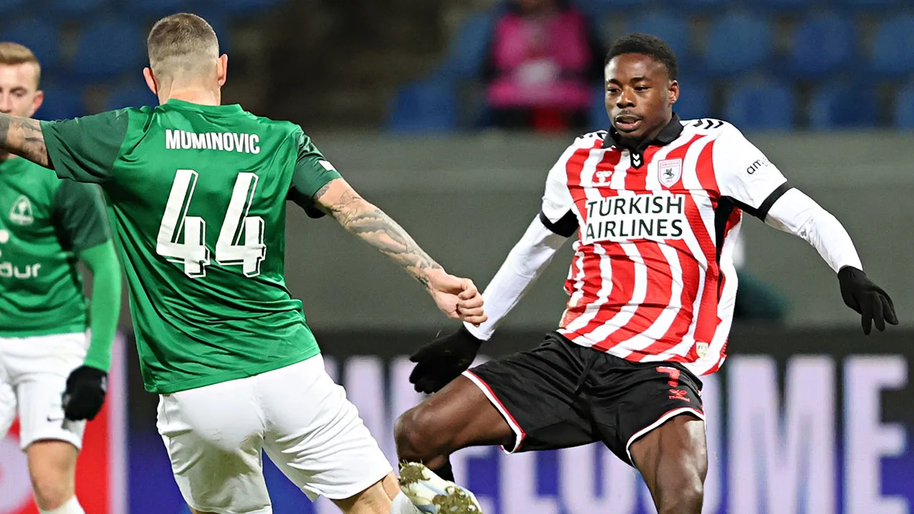 Samsunspor, İzlanda'da liderliği bırakmadı