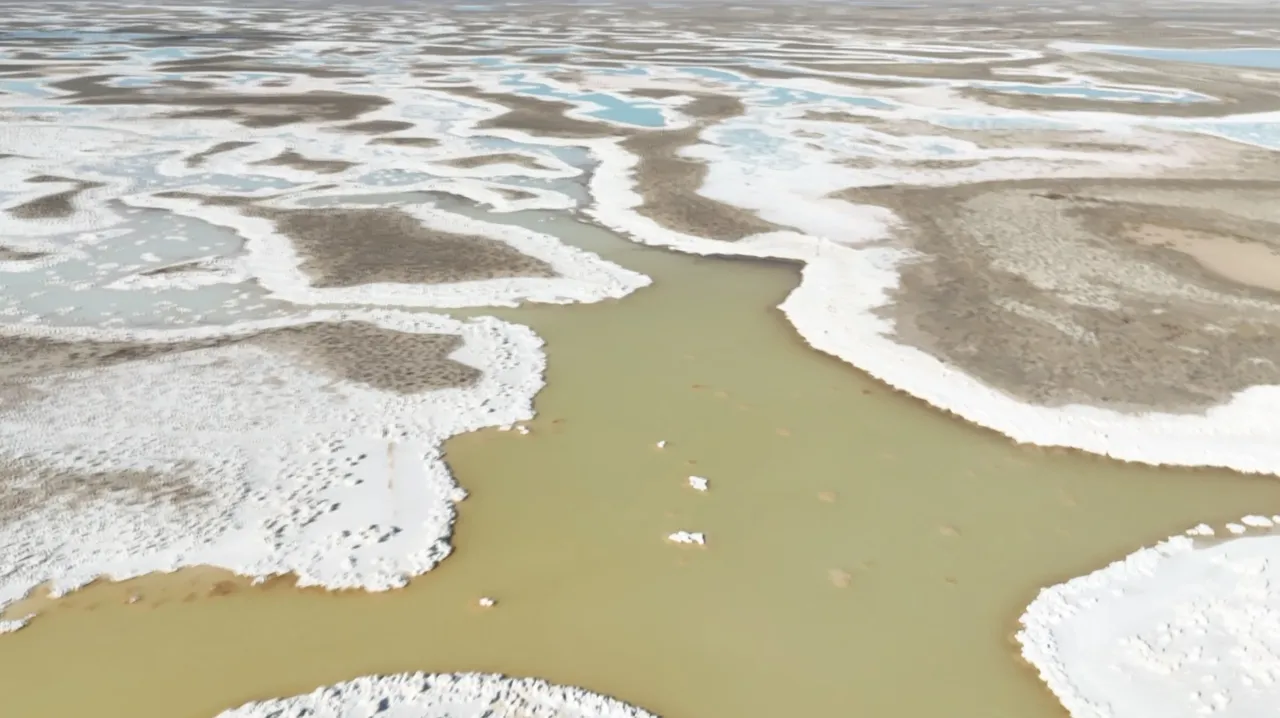 İklim değişikliği Tuz Gölü'nü günden güne küçültüyor