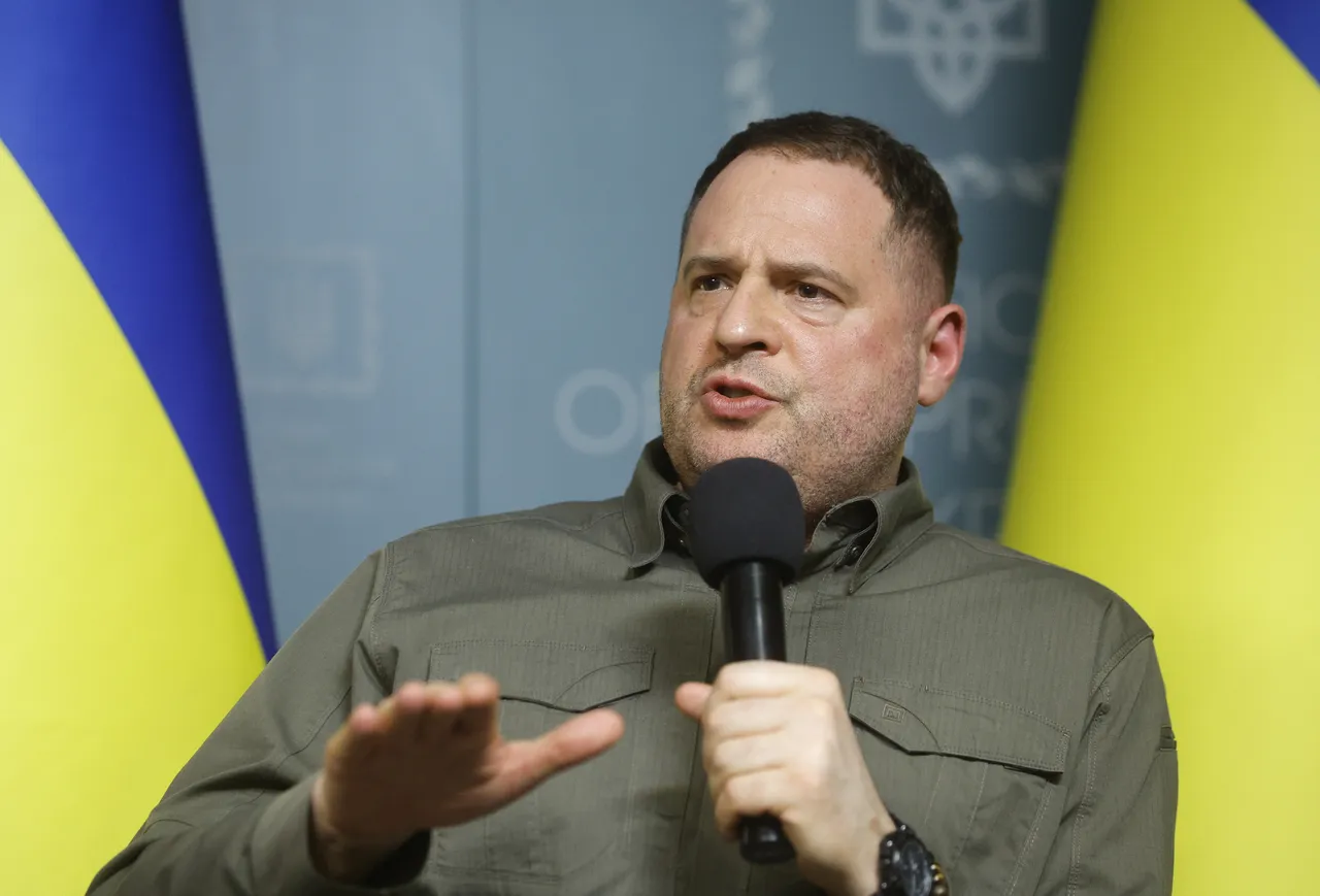 Ukraynayı sarsan yolsuzluk skandalı: Zelenskiye en yakın ismin evi arandı