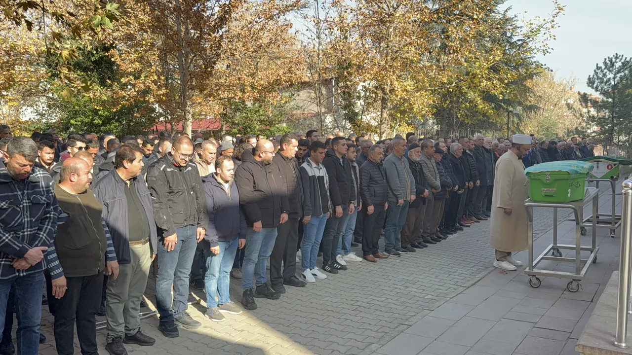 2 işçi 3 tonluk sacın altında can verdi! Gözaltılar var