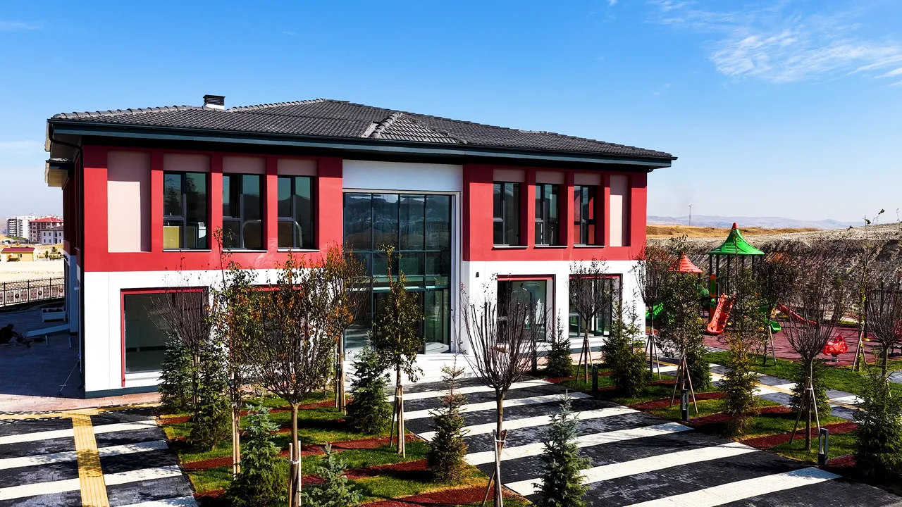 Bakan Kurum "Bir ilki daha gerçekleştiriyoruz" diyerek duyurdu! Mahalle konakları geliyor