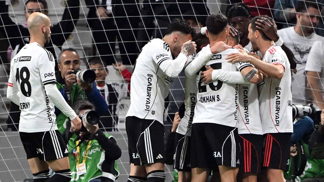 Beşiktaş, Fatih Karagümrük'e konuk oluyor