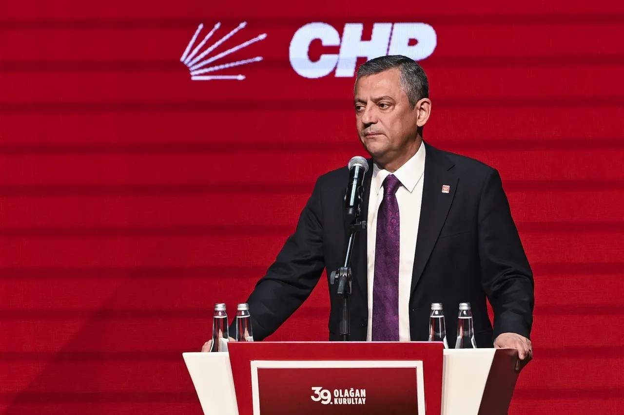 Özgür Özel yeniden CHP Genel Başkanı!