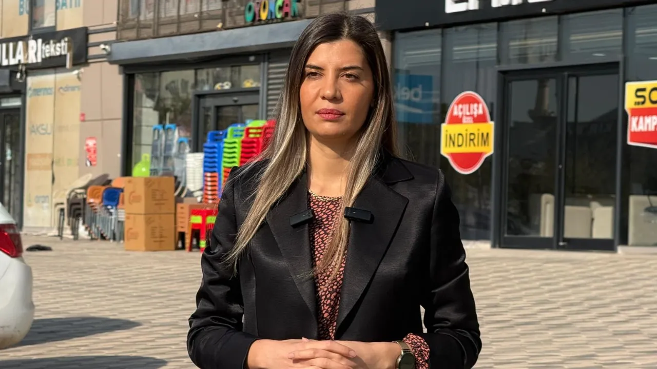 SERT SÖZLERLE İSTİFA ETTİ