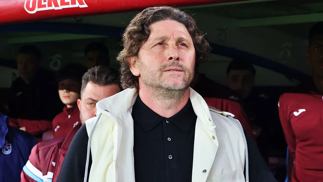 Fatih Tekke isyan etti: Ellerinde sopayla bekliyorlar