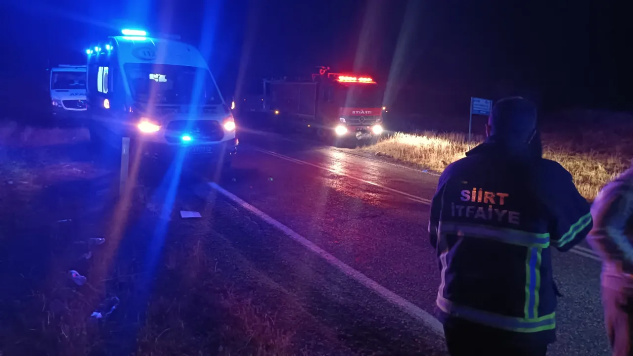 İşçileri taşıyan midibüs devrildi! 15 kişi yaralı