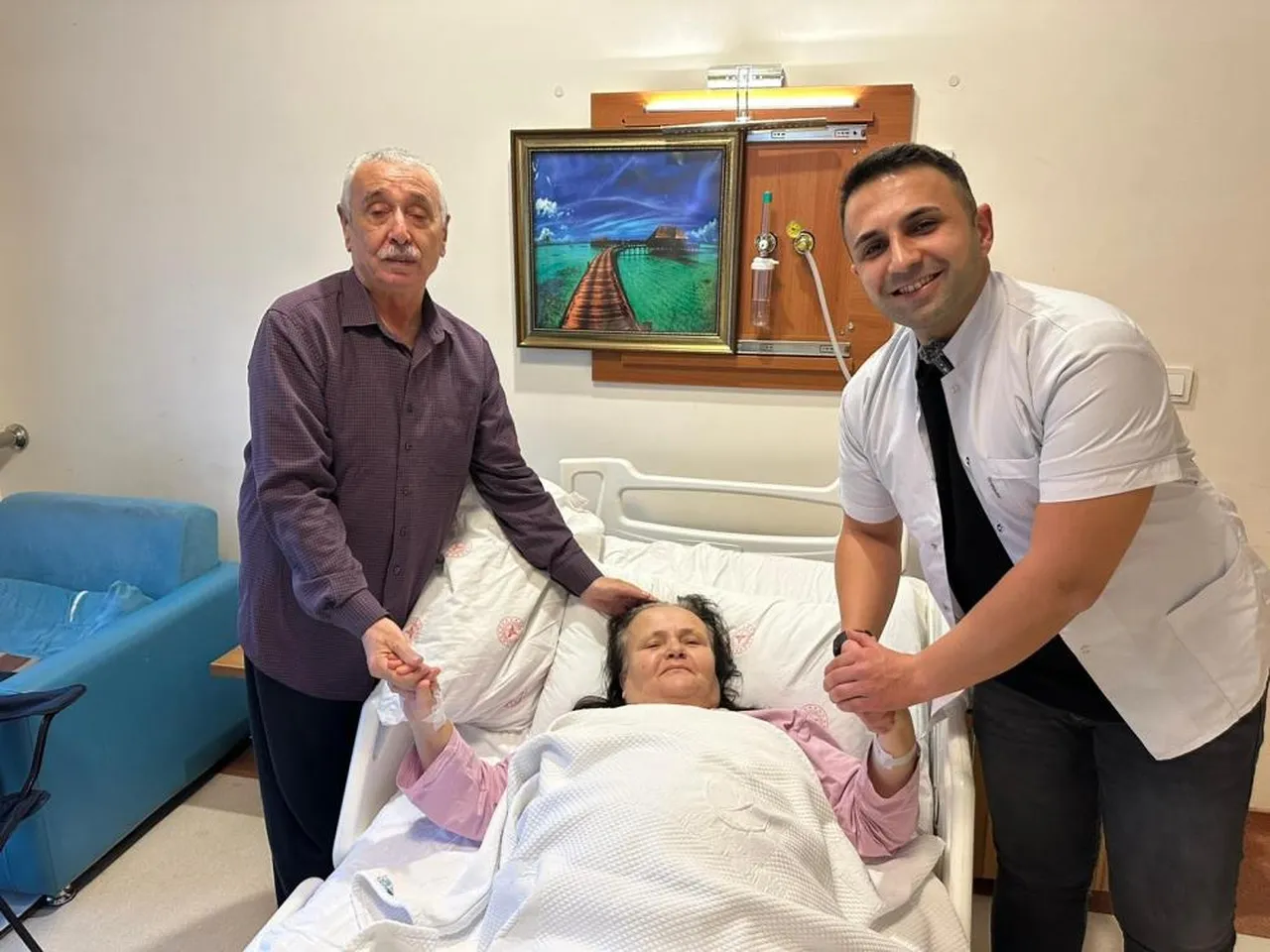 Kendisi bile şaşırdı! Safra kesesinden binlerce taş çıkarıldı