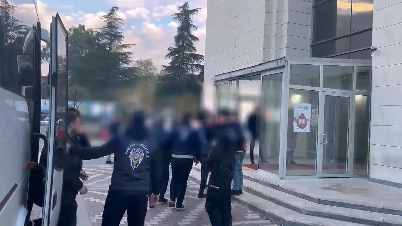 Manisa’dan 8 şehre yayılan dev operasyon! 600 milyon TL’lik işlem gün yüzüne çıktı