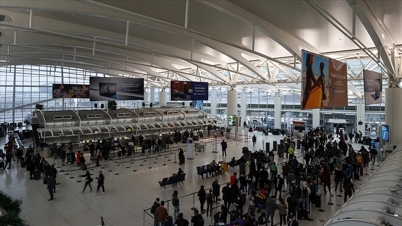 ABD'de 2 bin 500 uçuş iptal edildi