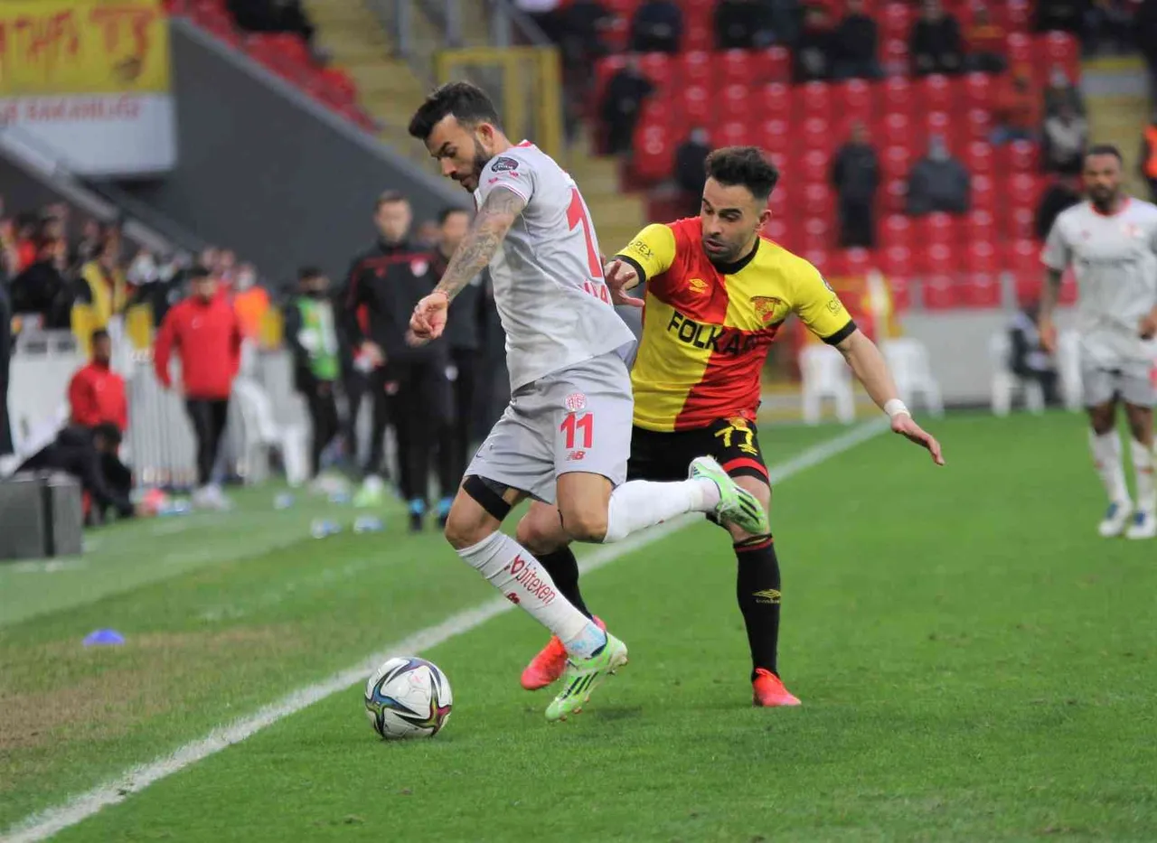 Antalyaspor - Göztepe maçı hangi kanalda, nerede izlenir, ne zaman? Muhtemel 11 belli oldu!