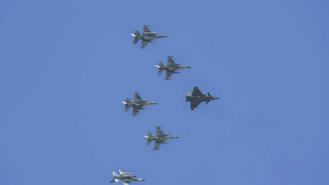 Bayraktar KIZILELMA hava-hava füzesiyle dünyada ilke imza attı