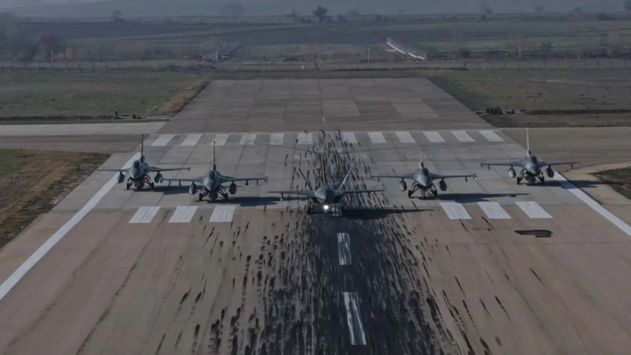 Bayraktar KIZILELMA hava-hava füzesiyle dünyada ilke imza attı