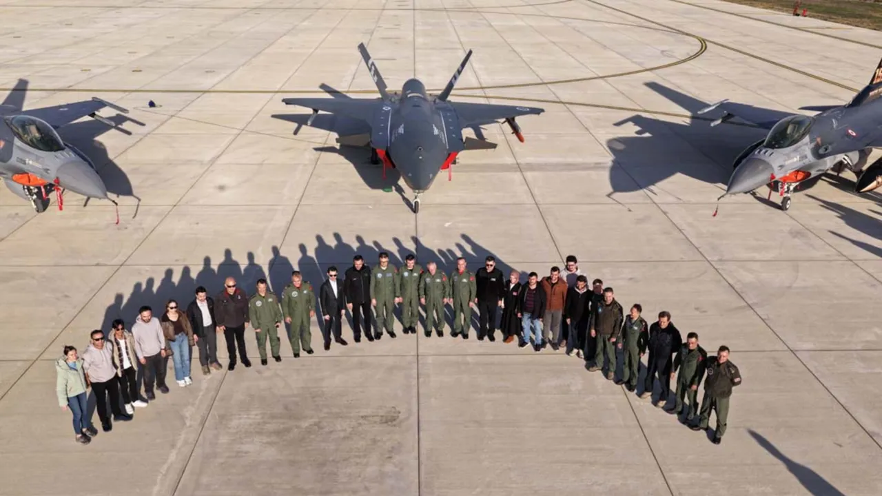 Bayraktar KIZILELMA hava-hava füzesiyle dünyada ilke imza attı