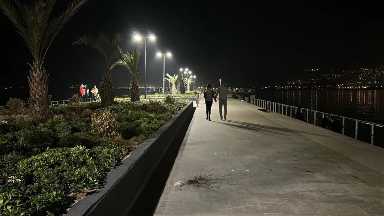 Depremler sonrası 80 santim kayan İskenderun Sahili yenilendi