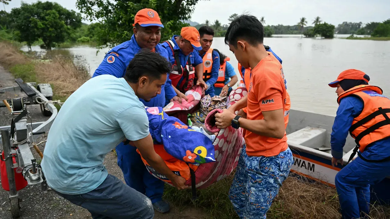Güney Asya'da can kaybı 600'ü aştı!