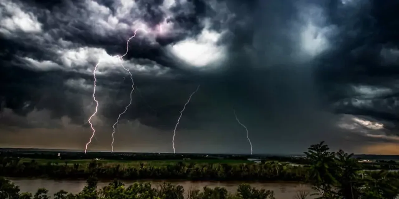 Karadeniz için şiddetli fırtına uyarısı yapıldı