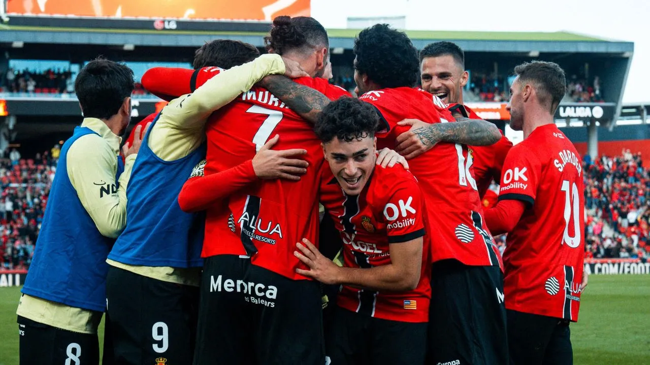 Vedat Muriqi iki gol attığı maçta 90+2'de yıkıldı! Gol krallığında Lewandowski'yi yakaladı