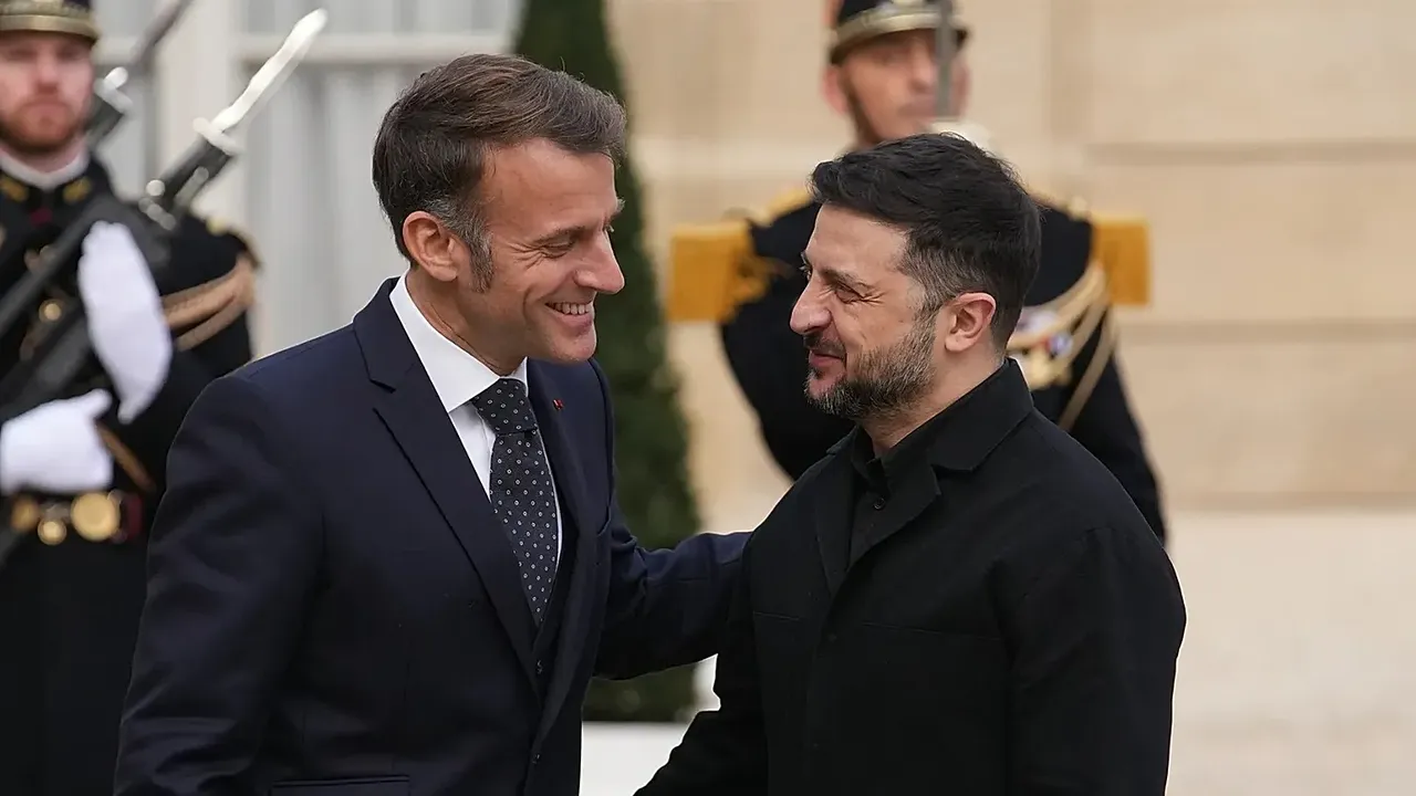 Fransa Cumhurbaşkanı Macron ve Ukrayna Devlet Başkanı Zelenskiy