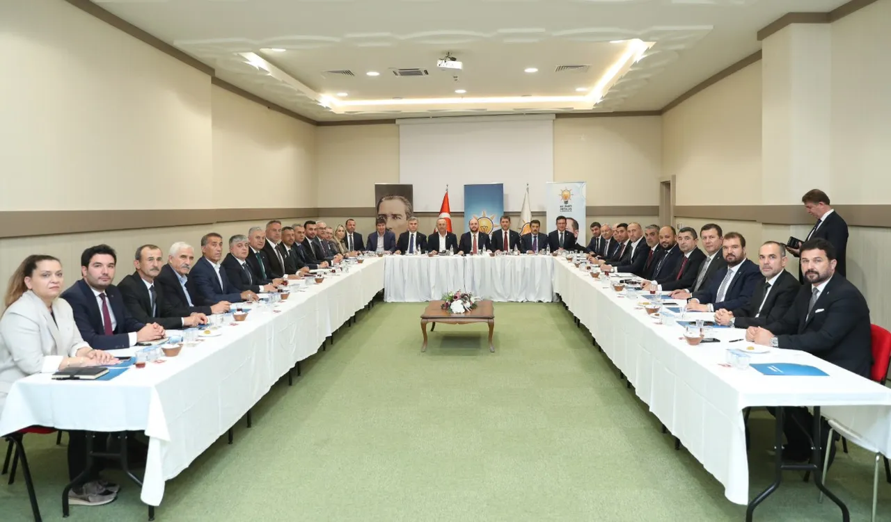 AK Partiye 11 ayda 750 binin üzerinde yeni üye!