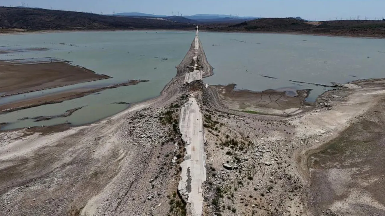 Çeşme'de rekor yağışa rağmen baraj dolmadı!