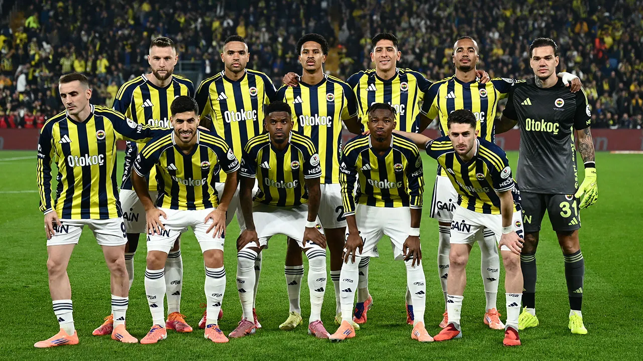 Fenerbahçeli yıldıza protesto şoku: Taraftarlar tepki gösterdi