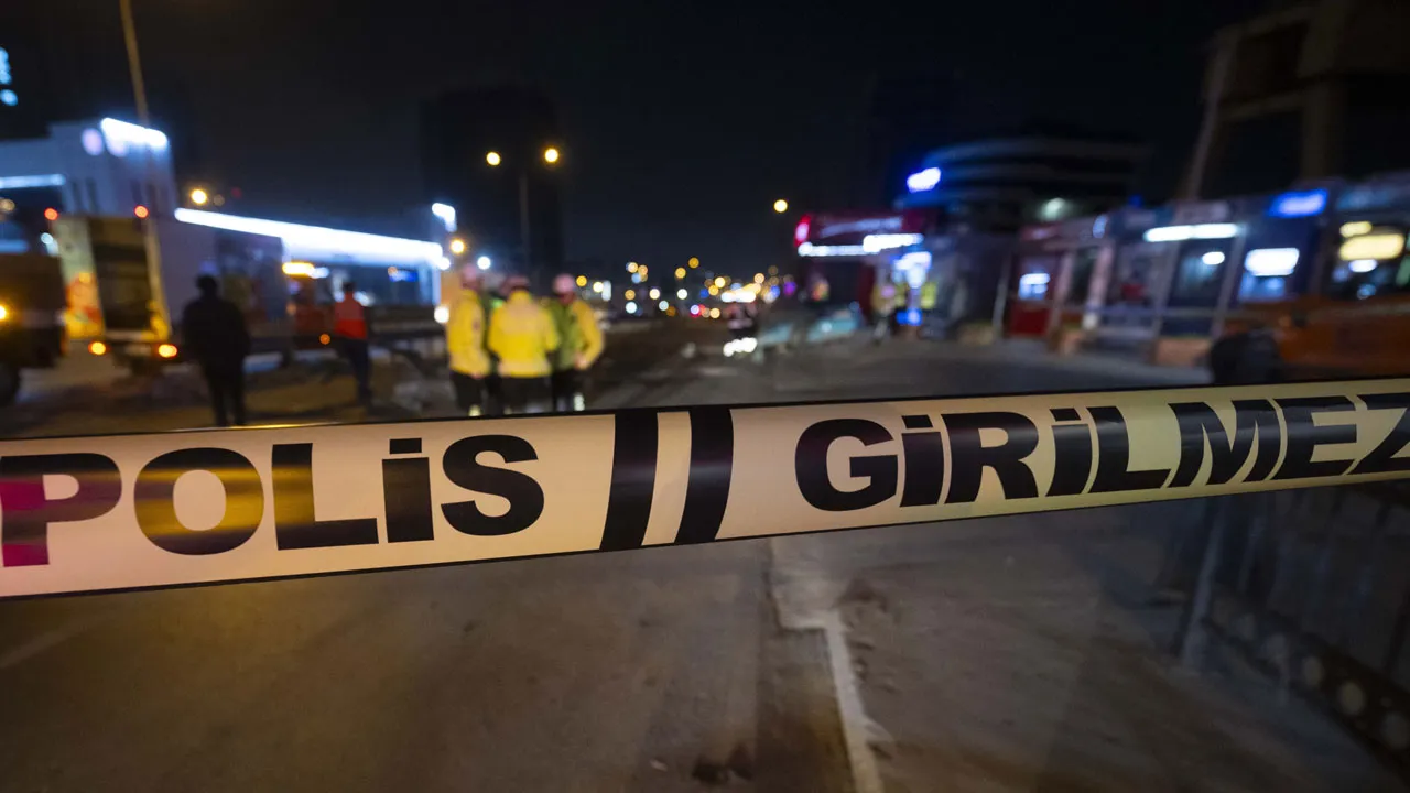 Şanlıurfa'da öğretmene sokak ortasında jiletli saldırı!