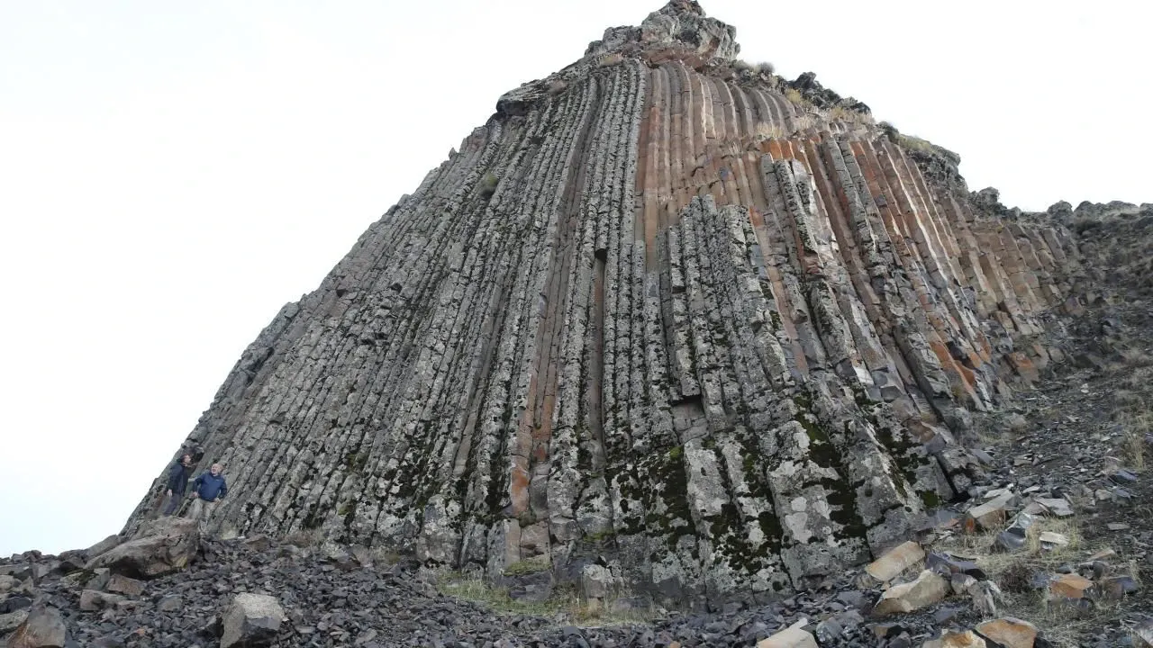 Tabiat harikası: Bazalt sütunlar keşfedilmeyi bekliyor