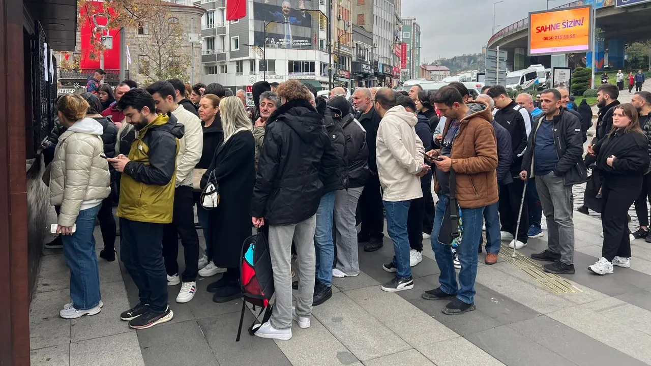 40 dakikada 40 bin! Trabzonspor’un kritik Beşiktaş maçı kapalı gişe...