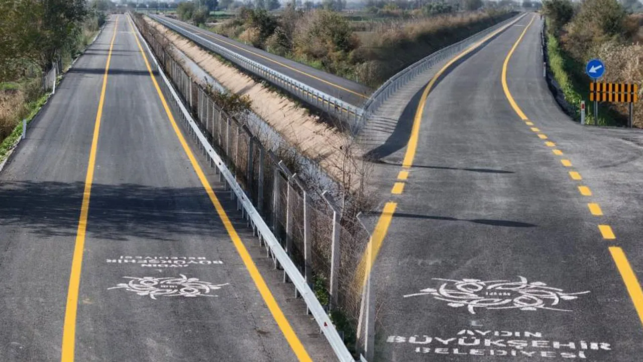 Aydın'da trafiğe ilaç gibi çözüm: İlçeyi hastaneye ve merkeze bağlayacak yol açıldı