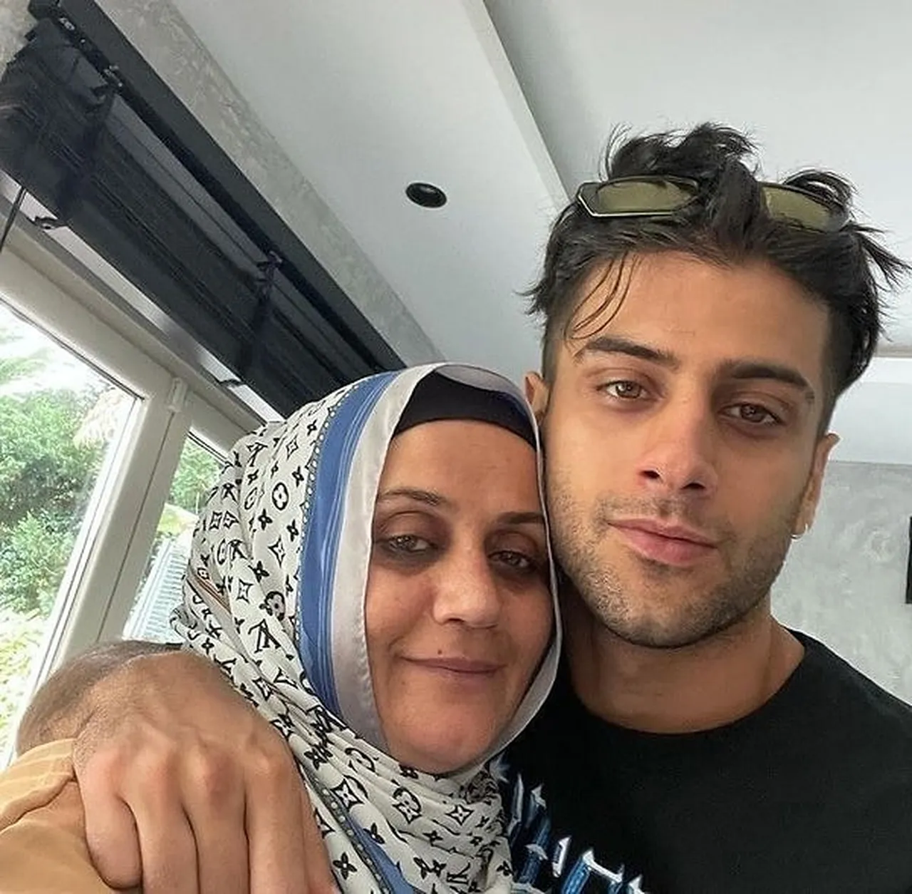 Aylardır süren küslükte gerilim tırmanıyor! Reynmen’den annesi hakkında kısa ama dikkat çeken açıklama